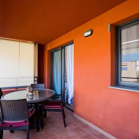 Go2tenerife Apart'tera Solarium, Terraces, Swimming Pools & Parking Apartment *